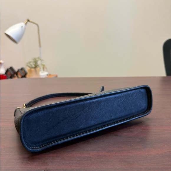 Vintage COACH Bleecker black leather Demi Zip bag purse 9311 EUC - Picture 3 of 7